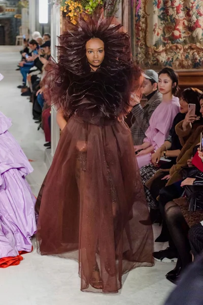 Look 64